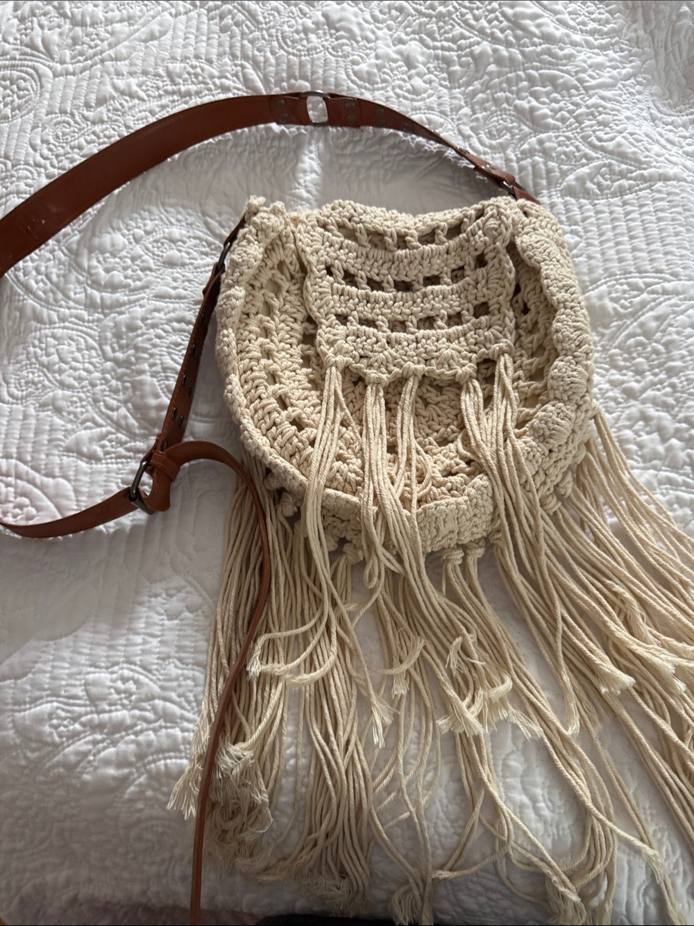 Mossimo Boho Crochet Fringe Crossbody Bag in Cream with Brown Strap